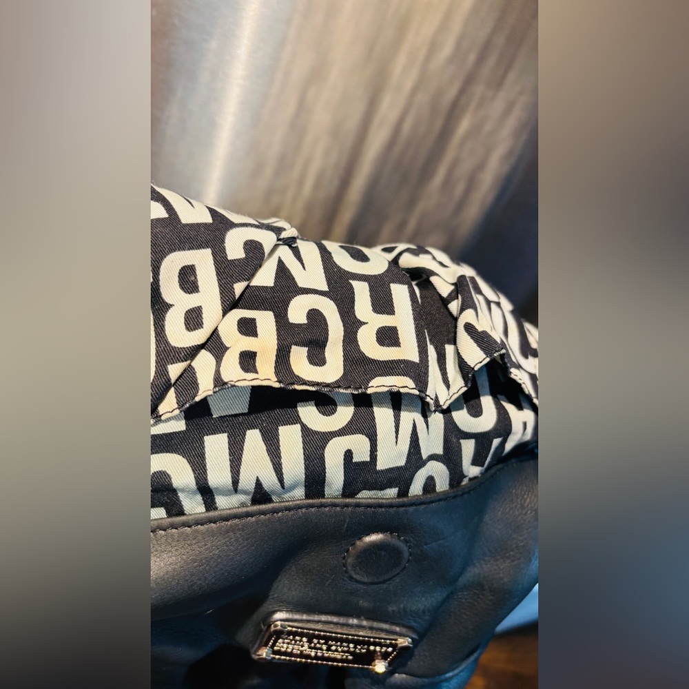 Marc by Marc Jacobs Black Leather Hobo Bag - Picture 7 of 10